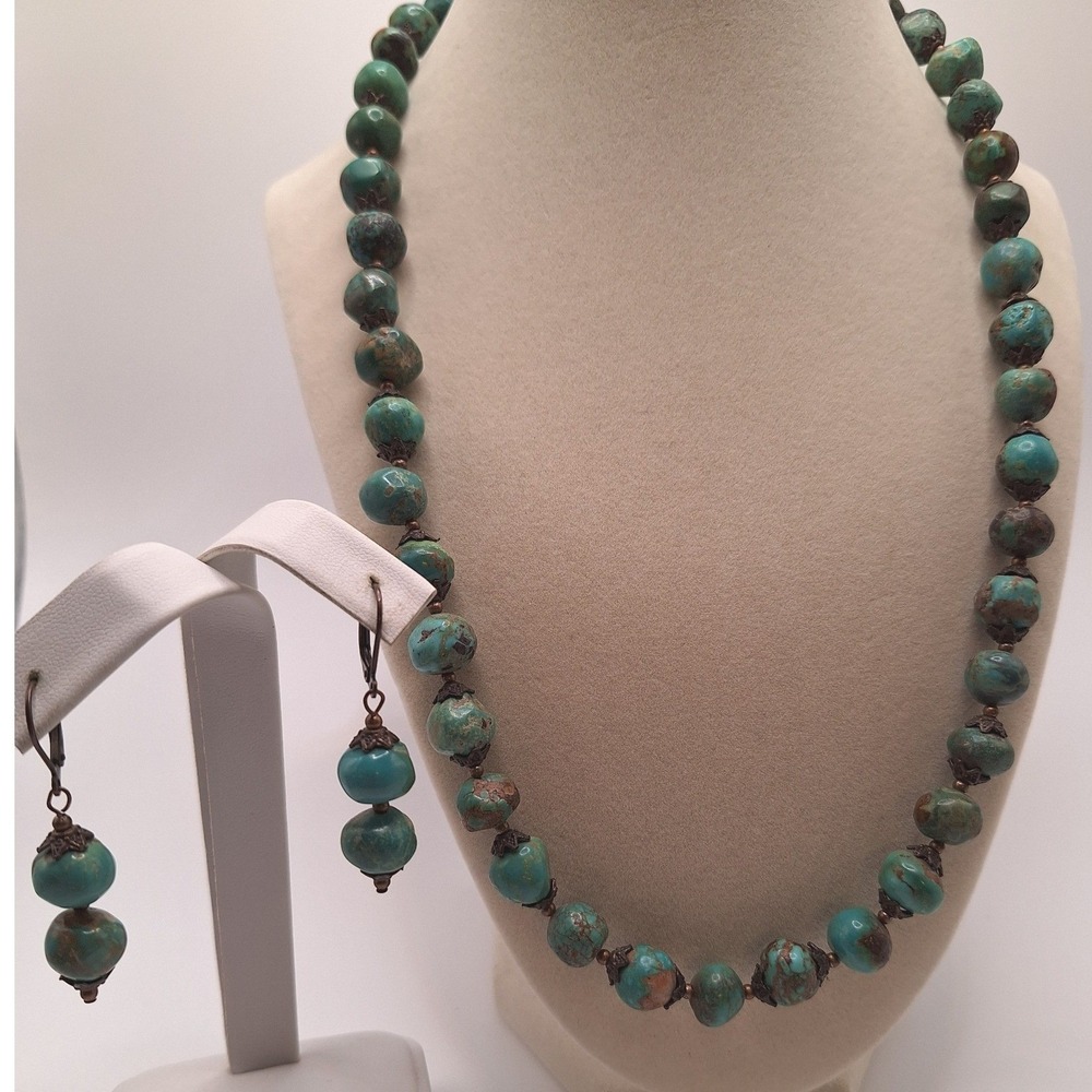 Vintage Southwestern blue stone beaded necklace earrings turquoise color Boho